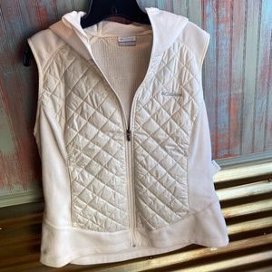 Columbia Hooded Quilted Vest